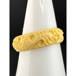 Vintage Molded Celluloid Ring 6.5